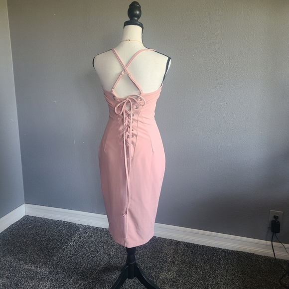 Limerence Pink Dressheart-shaped Midi dress - Picture 2 of 4
